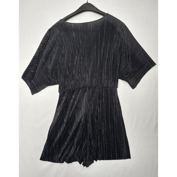 ASOS DESIGN plisse wrap tie romper short sleeves black size 12 - Picture 8 of 12